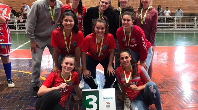 Equipe feminina de futsal Mondaí se classifica em 3º lugar no Joguinhos Abertos de Santa Catarina