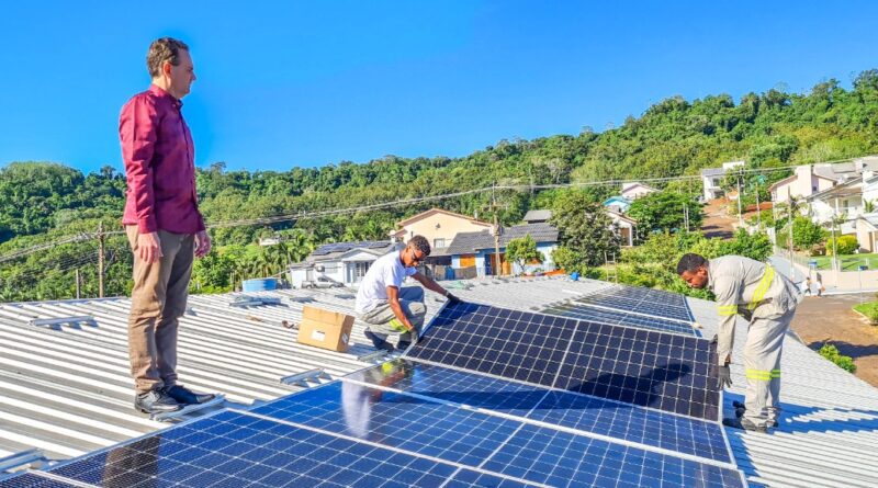 Governo de Mondaí inicia instalação de Sistema Fotovoltaico na Escola Gessy Spier Averbeck