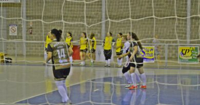 Disputa entre a equipe feminina de Mondaí com a equipe de Cunha Porã