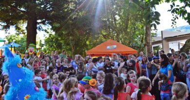 Dia da Família e Escola reúne grande público na praça de Mondaí