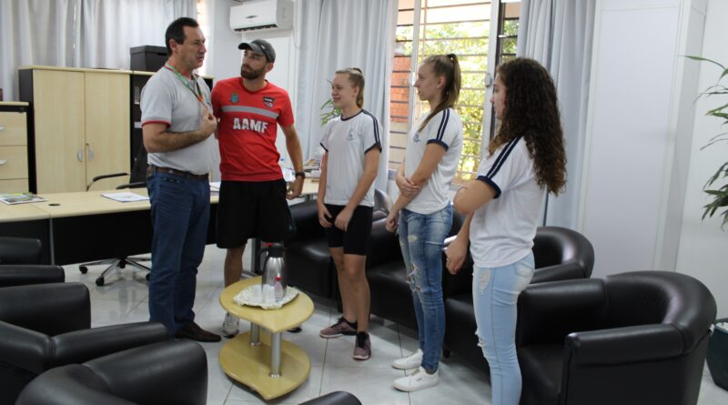 Prefeito Valdir Rubert é homenageado com medalha