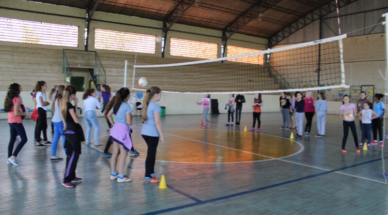 Escolinha Municipal de Voleibol é Sucesso em Mondaí