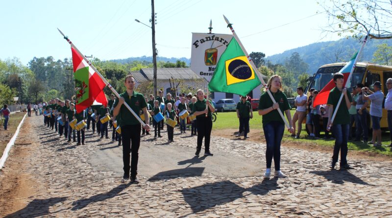 Escola de Laju realiza Desfile Cívico em comemoração ao Dia da Independência