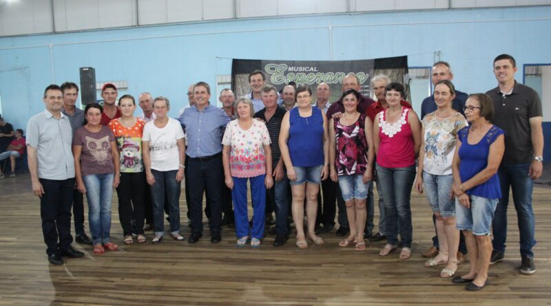 Administração Municipal de Mondaí prestigia inauguração das reformas do Clube São Jorge de Vila Catres