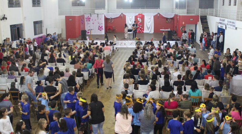 Escolas Municipais de Mondaí realizam Homenagem para as Mães