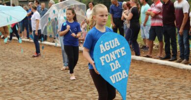 Escola de Laju realiza Desfile Cívico em comemoração ao Dia da Independência