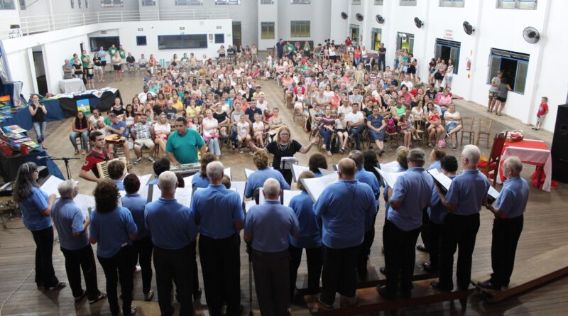 Noite Cultural de Natal reúne grande público no Ipanema