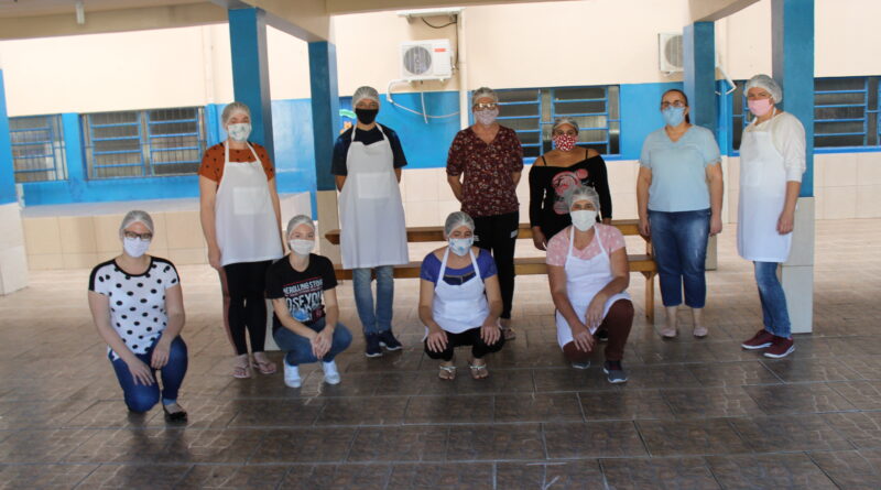 A Secretaria Municipal de Educação e Cultura de Mondaí, viabilizou uma Capacitação sobre boas práticas de higiene na manipulação de alimentos, para as Merendeiras das Escolas da Rede Municipal.