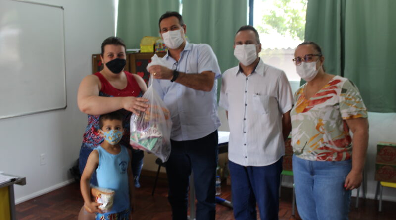 Kits de Alimentação Escolar da Rede Municipal contemplam mais de 3.000 alunos de Mondaí