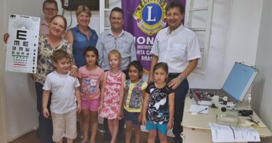 Administração Municipal e Lions Clube ajudam crianças a corrigir problemas de visão