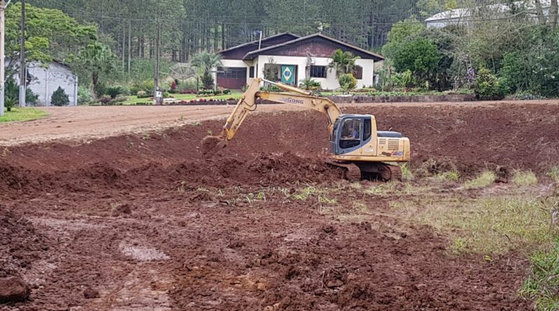 Governo Municipal realiza melhorias na Área Industrial de Mondaí