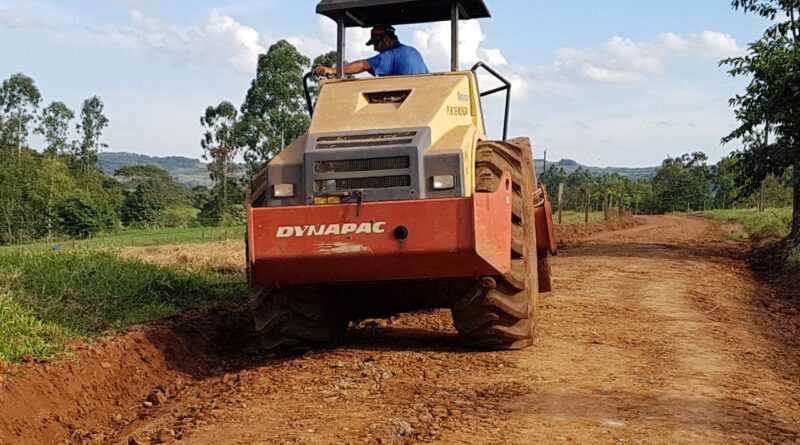 Departamento Rodoviário Municipal intensifica melhorias nas estradas do interior