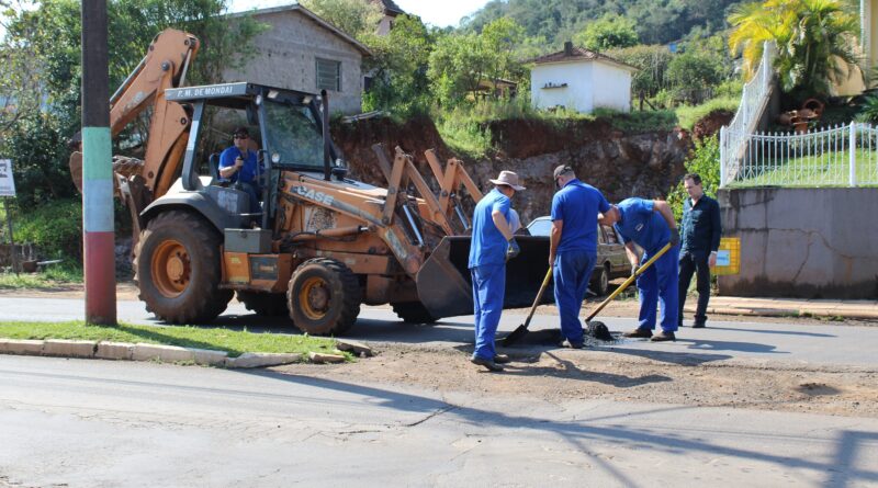 Ruas de Mondaí são contempladas com a Operação Tapa-Buraco