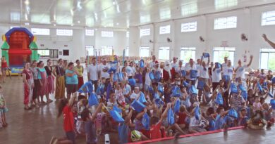 Crianças do CRAS ganham presentes de Natal por meio do Programa Celesc Voluntária