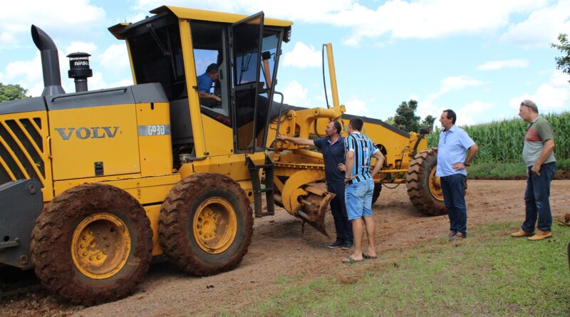 Prefeito Valdir Rubert visita comunidade de Linha Tigre