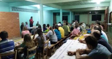 Administração Municipal participa de reunião com associados da ASPIMO