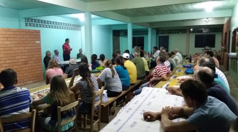 Administração Municipal participa de reunião com associados da ASPIMO