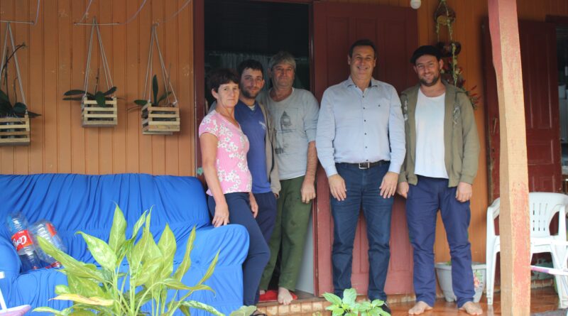 Prefeito Valdir Rubert realiza visitas à pacientes que realizaram Cirurgias