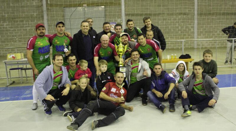 Secretaria Municipal de Esporte realiza a Final do Municipal de Futsal nas categorias Veterano e Cinquentões