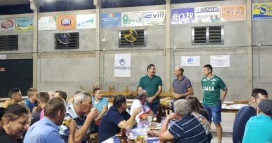 Prefeito Valdir Rubert participa de Inauguração de Melhorias no Clube da Linha Tigre