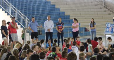 Governo de Mondaí realiza entrega de Novos Uniformes de Treino para os alunos das Escolinhas de Futsal, Vôlei, Futebol e Atletismo