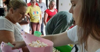 CAPS de Mondaí realiza Tarde de Cinema na Casa da Cultura