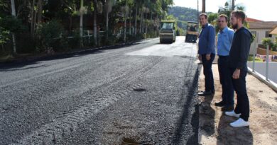 Governo de Mondaí realiza Asfaltamento de novas ruas