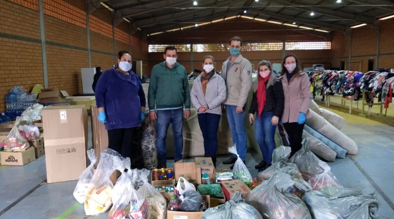 Mondaí arrecada mais de 300 Kg de alimentos e doa para pessoas atingidas pelo vendaval em Belmonte